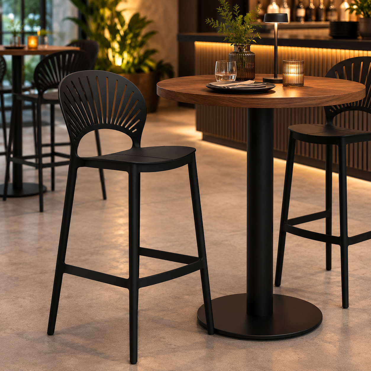 Silla alta de bar Sol Danet — polipropileno PP respaldo abanico
