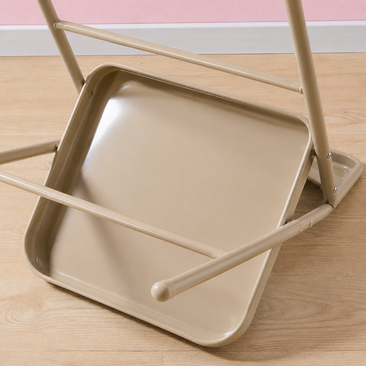 Yeruti Compact Folding Chair