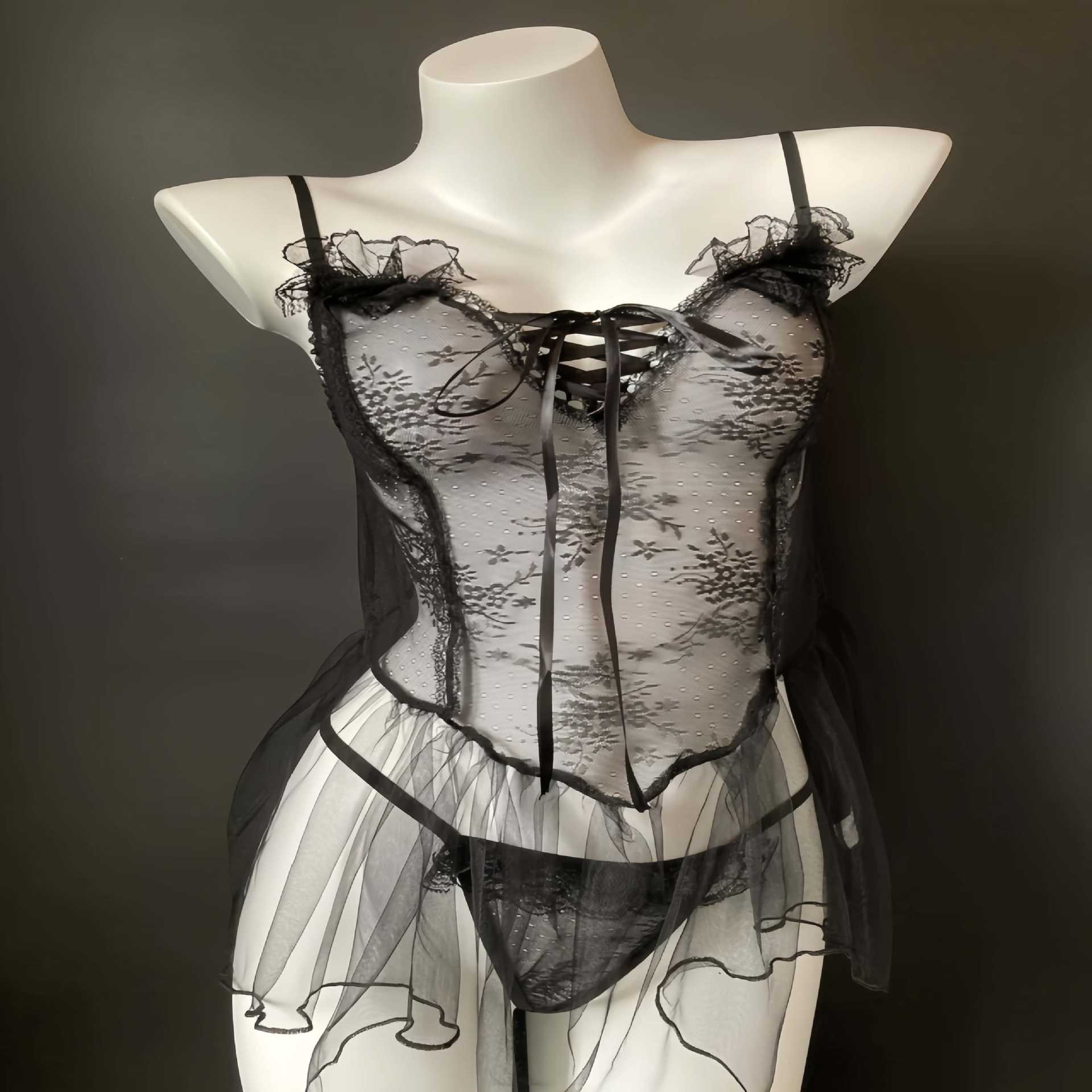 Conjunto de lencería de dos piezas Omaiye Midnight Lace & Tulle