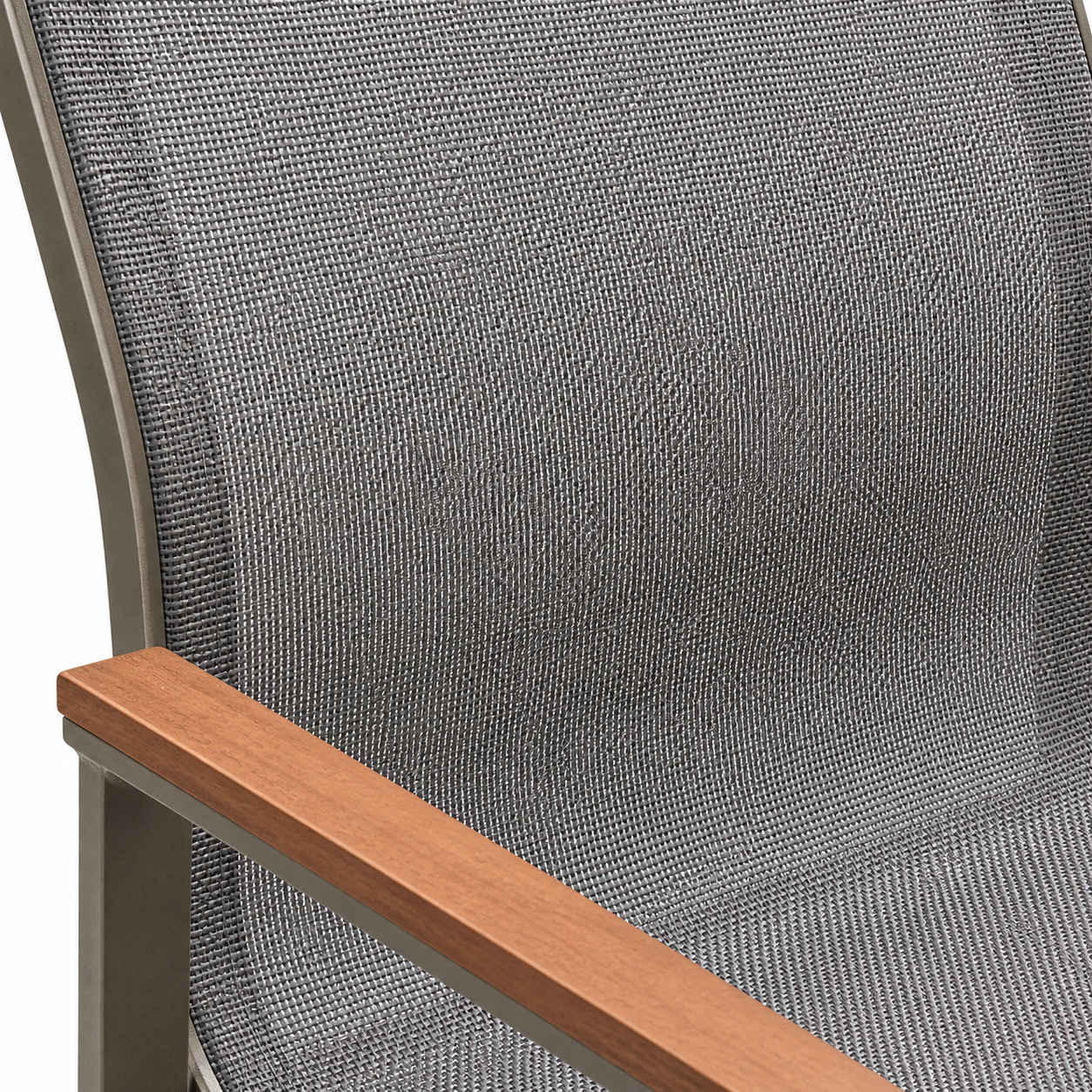 Conjunto de exterior Ronee con mesa rectangular y 6 sillas.