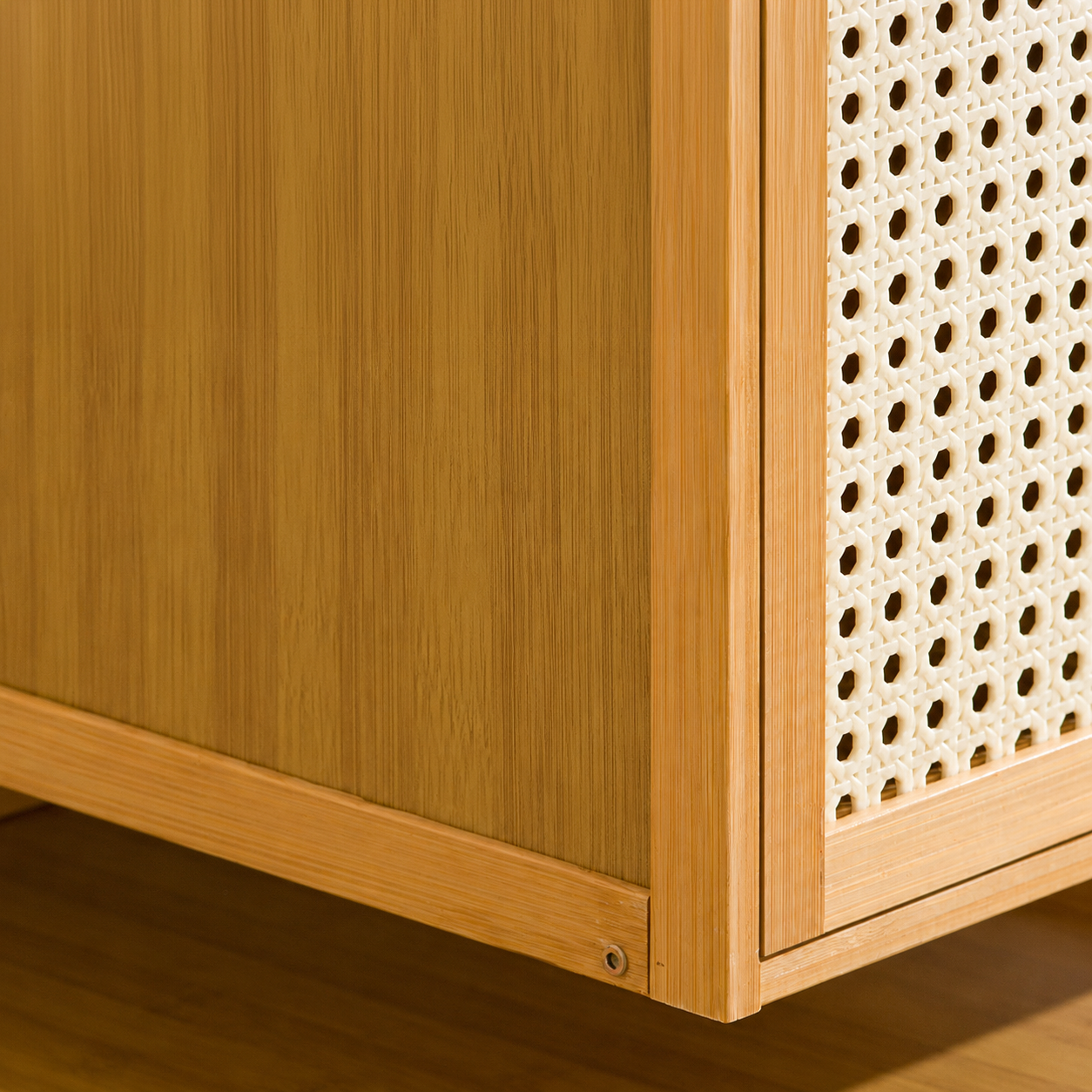 Cubo Organizador Modular Ximena - Puerta con Rejilla Ratán Tirador Dorado Combinable