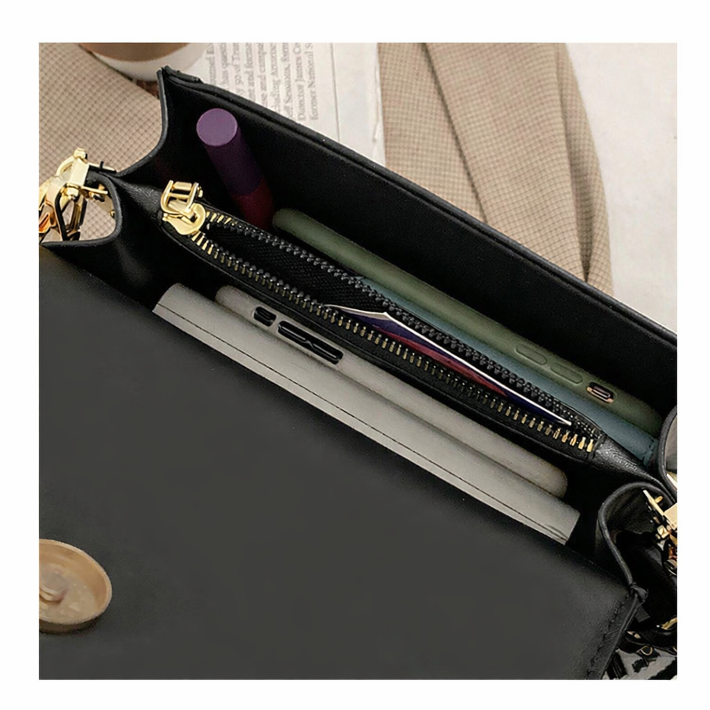 Bolso Bandolera Tipo Sobre Keri – Patrón Monograma, Cadena Dorada, Correa Ancha, 2 Colores